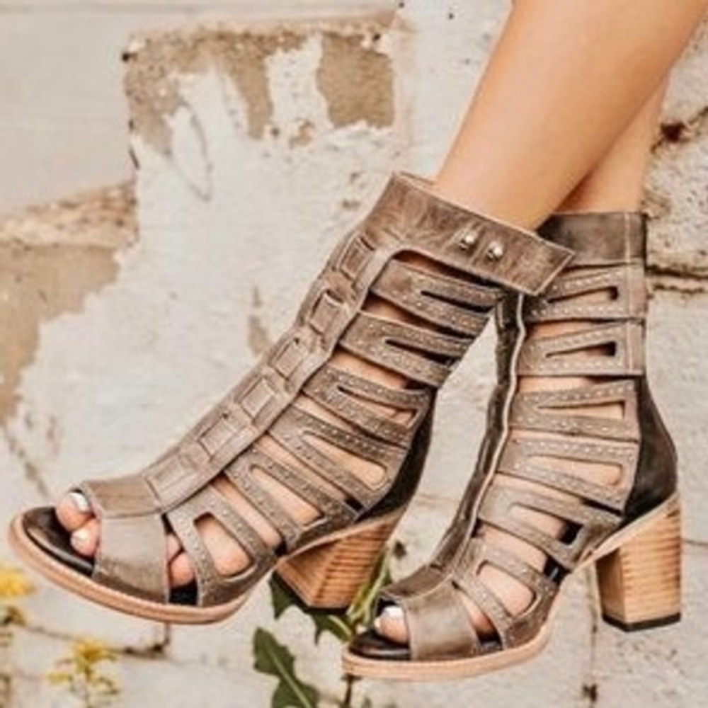 Freebird Lotus Sandal Women 8 Brown Gladiator Studded Leather Block Heel